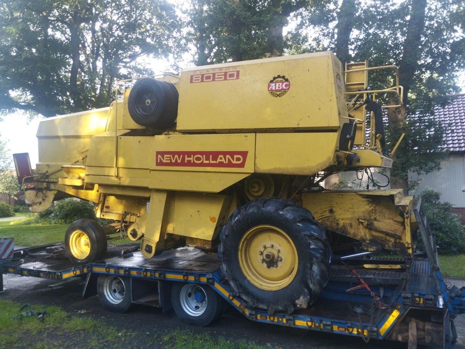 Kombajn New Holland 8030, 8040 , 8050 , 8060  silnik ford 6 cyl części