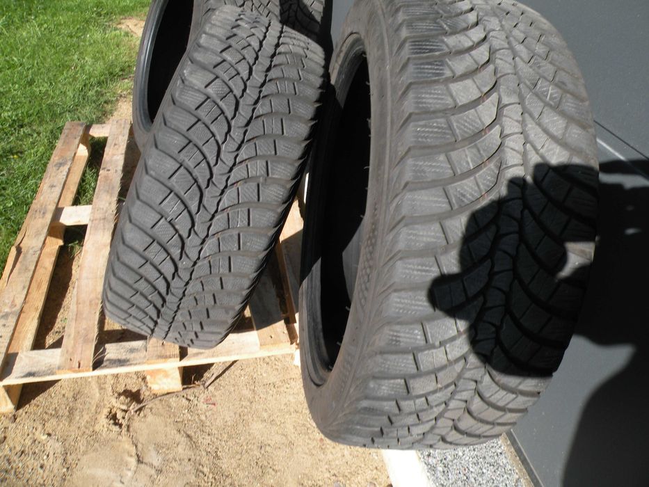Opony   zimowe  KUMHO WINTER CRAFT  WP71 245/4/R19 102V