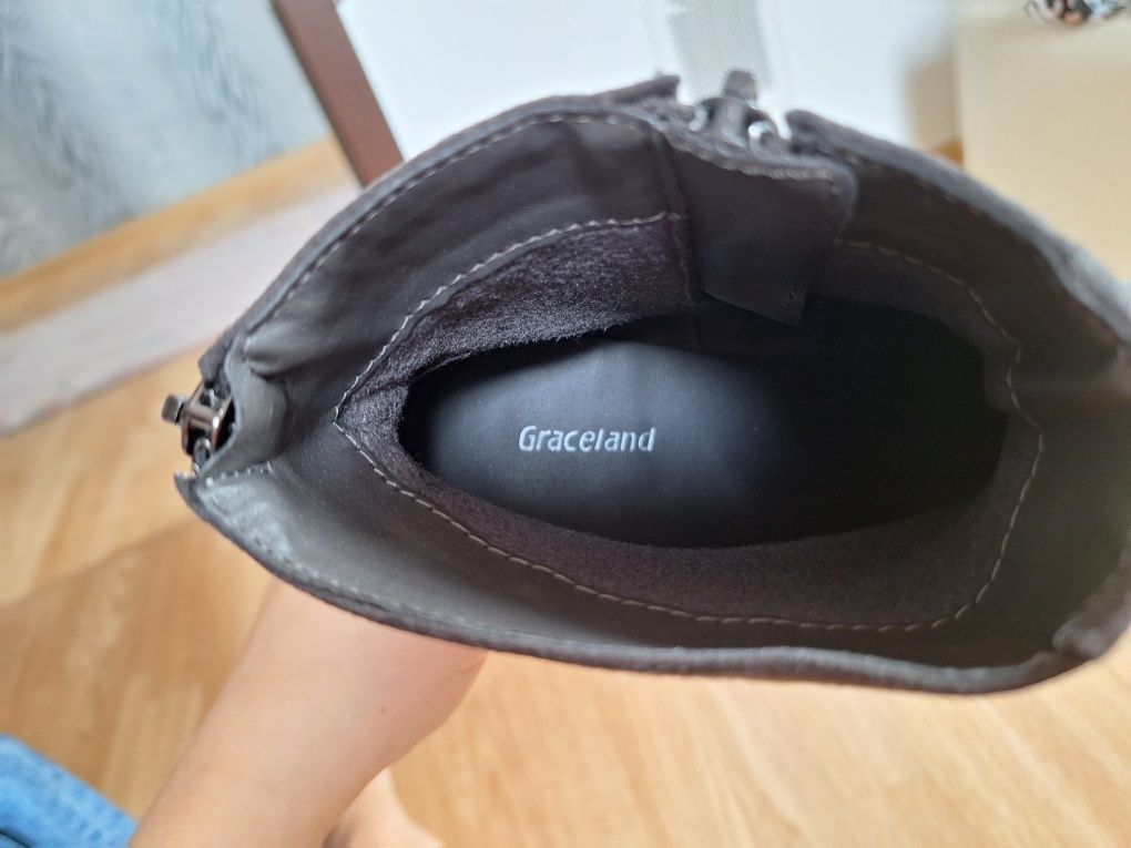 Buty/ kozaki/ botki  damskie na koturnie Graceland rozm. 39