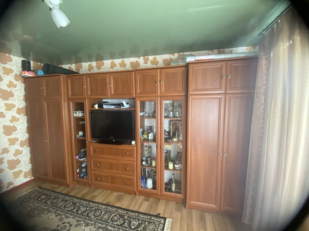 Стенка в залу б/в