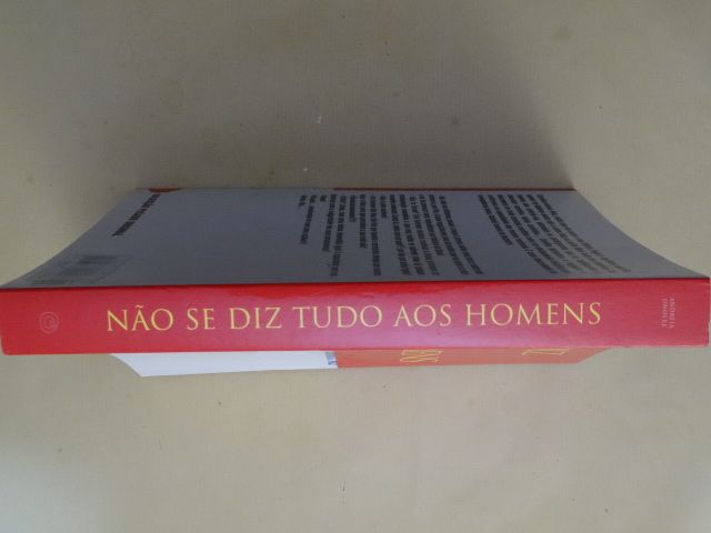 Não se Diz Tudo aos Homens de Andreia Onofre