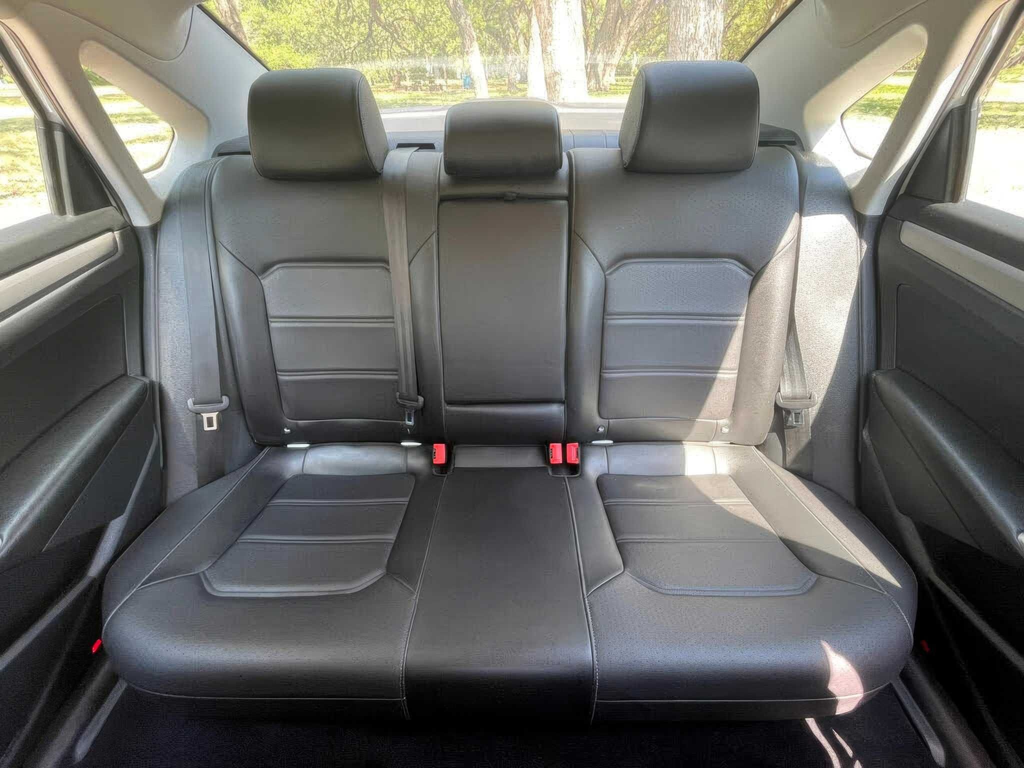 Volkswagen Passat SE 2021
