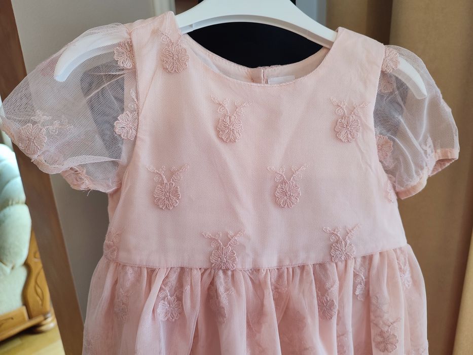 Piękna sukienka morelowa dla dziewczynki 98