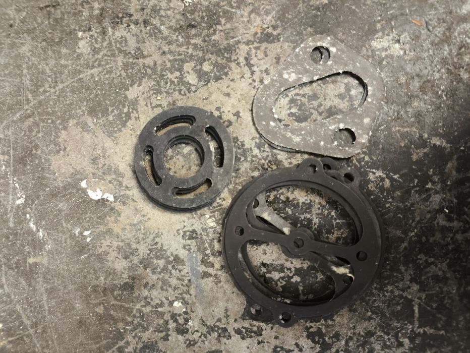 Комалекти резинок до паливно насоса ЗИЛ130