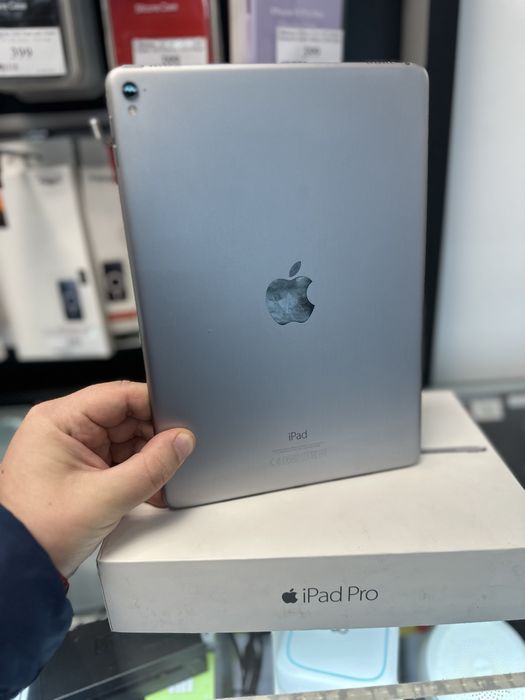 iPad Pro 9.7 32g новий акумолятор