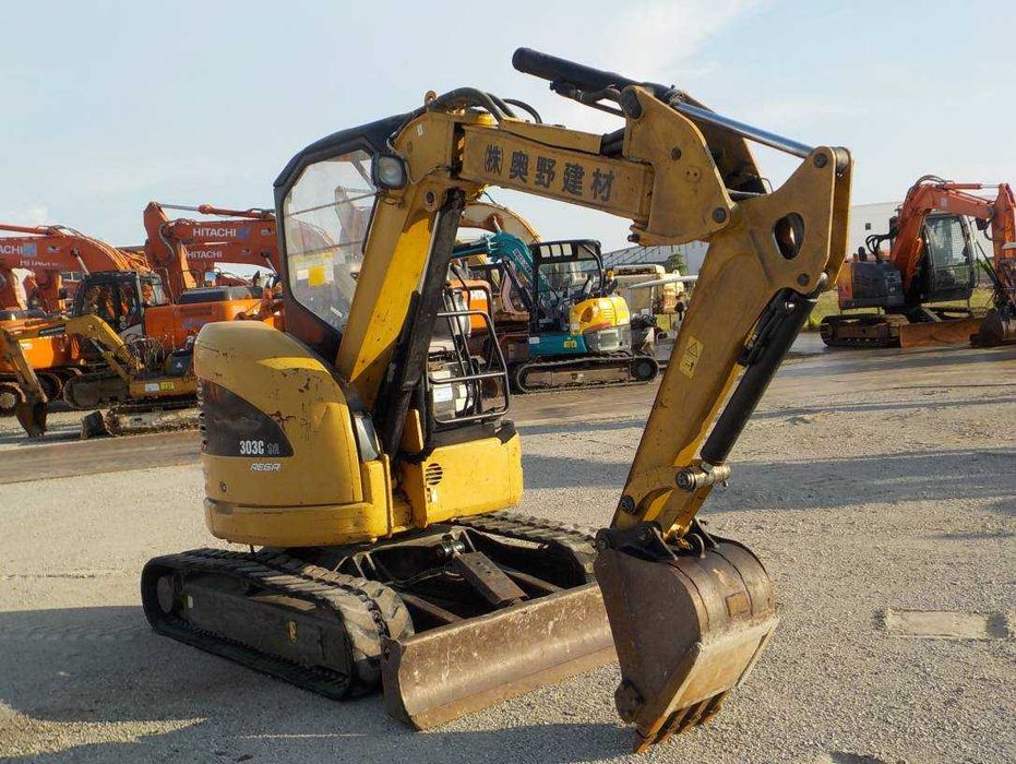 Экскаватор гусеничный CAT 303C SR