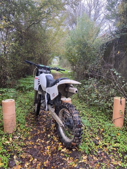 Mota de cross huskuvarna/ cagova edicao limitada