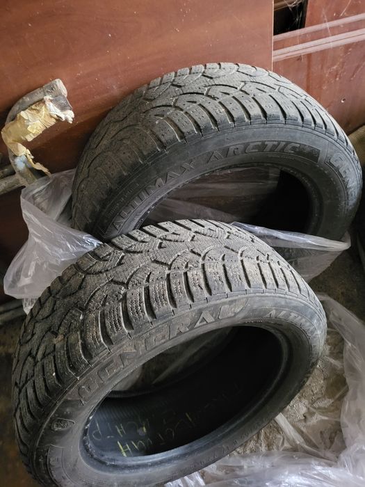Продам резину 235/55R17 2шт. зима