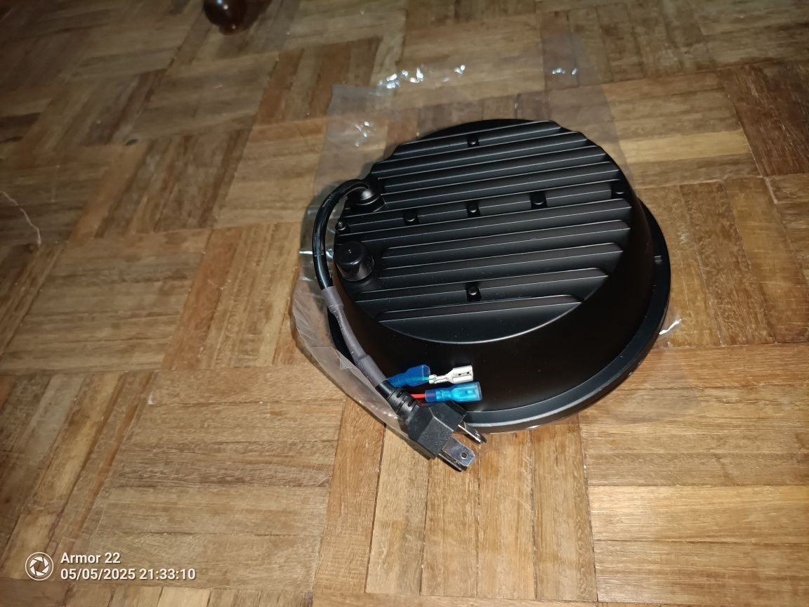 Farolim led de mota com aplique