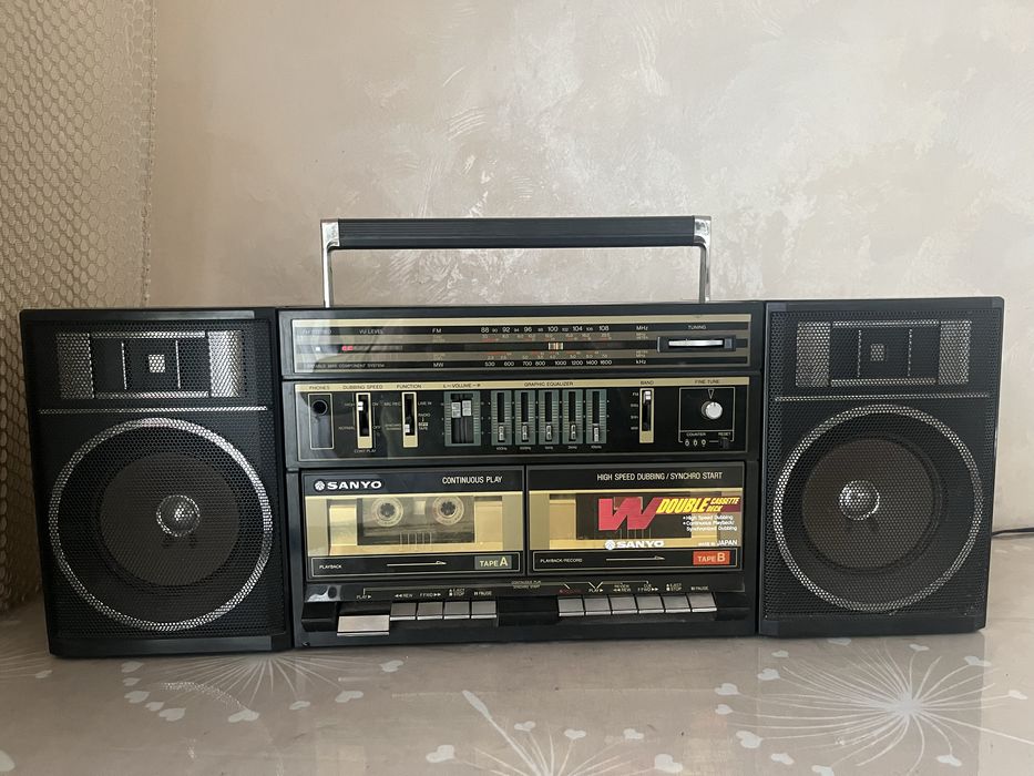 Магнітола- двухкасетний SANYO
