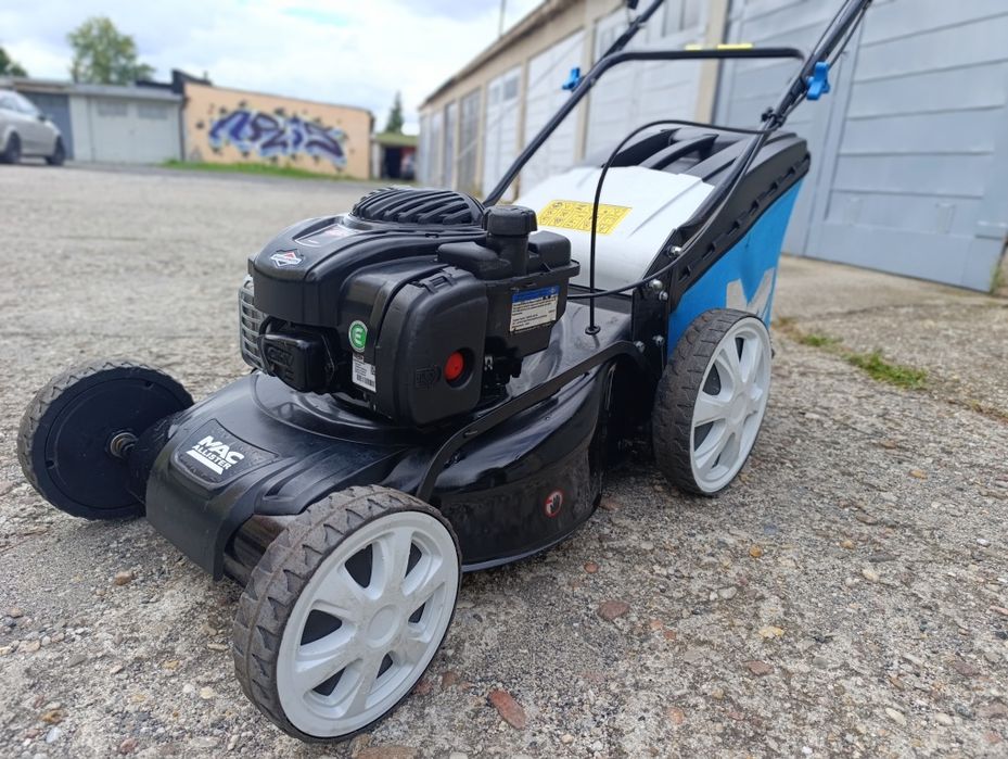 Kosiarka spalinowa z napędem