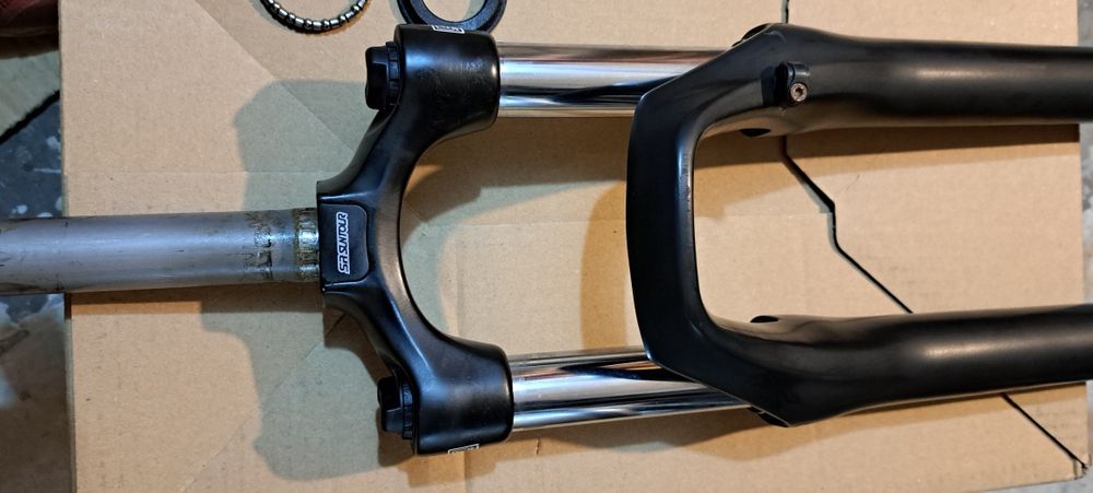 Amortyzator Suntour NVX pod koło 29 cali, używany