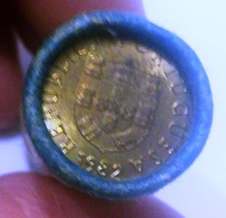 Moedas de 1 escudo 1982 em rolo