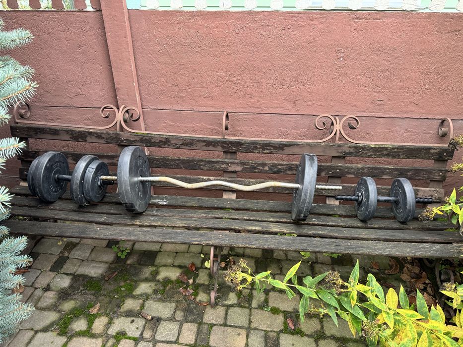 Тренувальний набір. Штангі, гантелі, лава. Самовивіз.