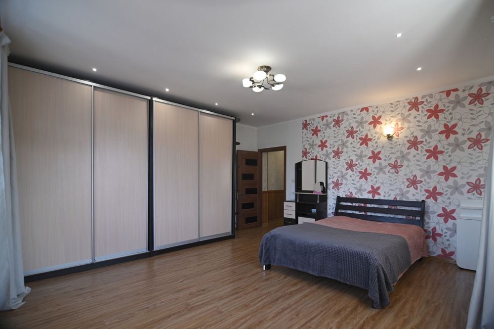 Здається квартира з автономним опаленням вул.Волі