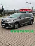 Toyota Sienna Toyota sienna 2,5 hybryda z GWARANCIA- 1 ROK