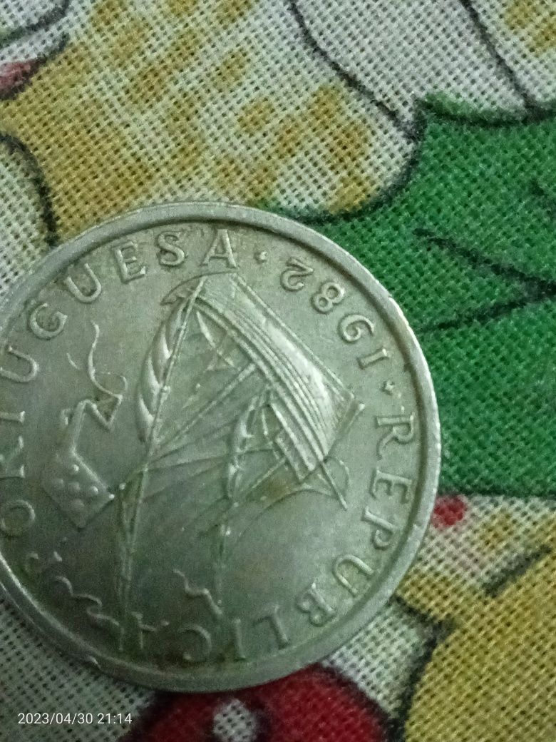 Vendo moeda de 5 escudos