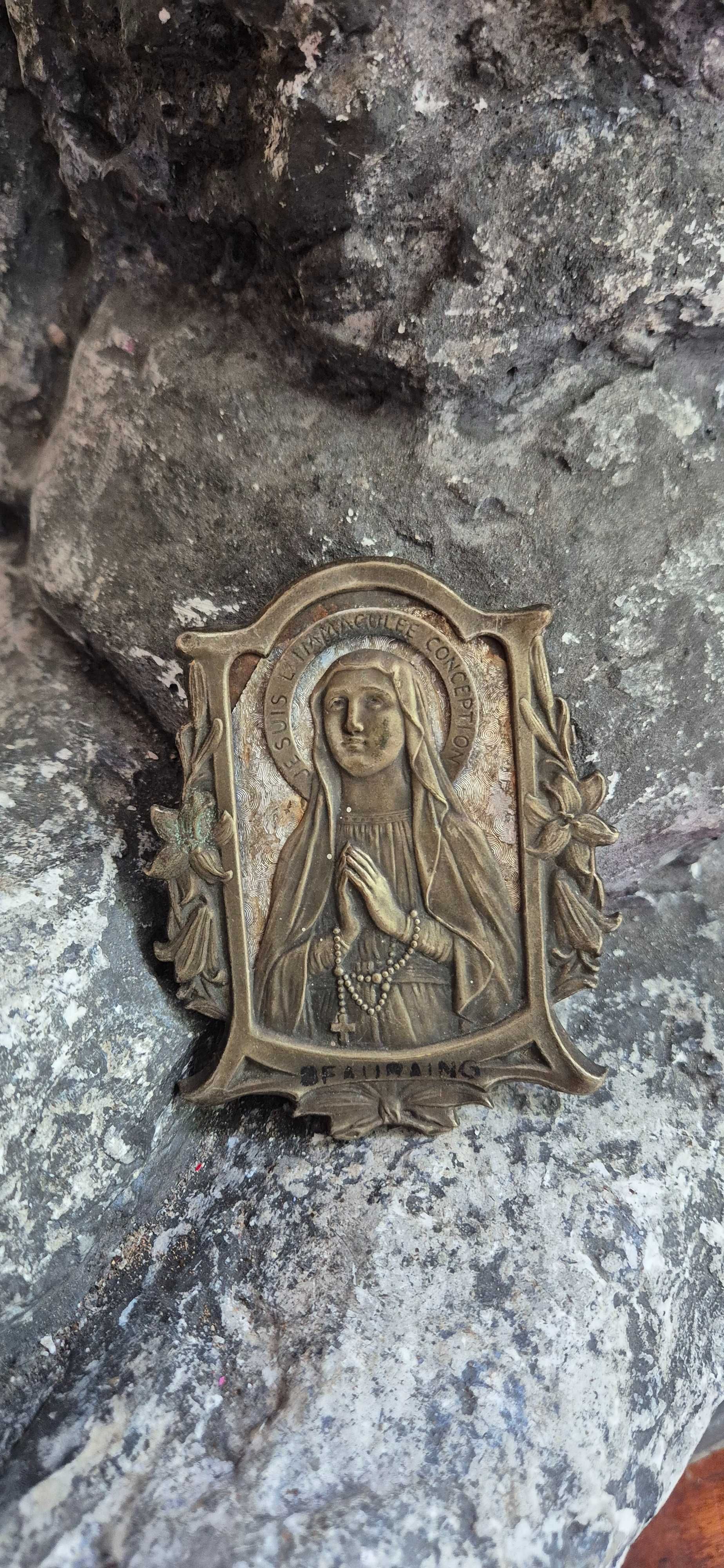 Relief płaskorzeźba Matka Boska z Lourdes antyk mosiądz