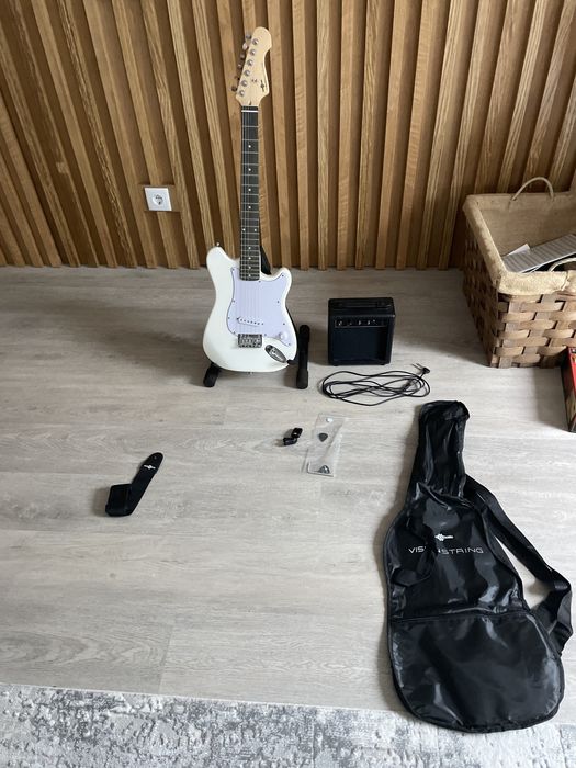 guitarra eletrica branca gear4music