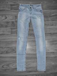 Jeansy Stradivarius rurki roz M 38 przetarcia spodnie damskie