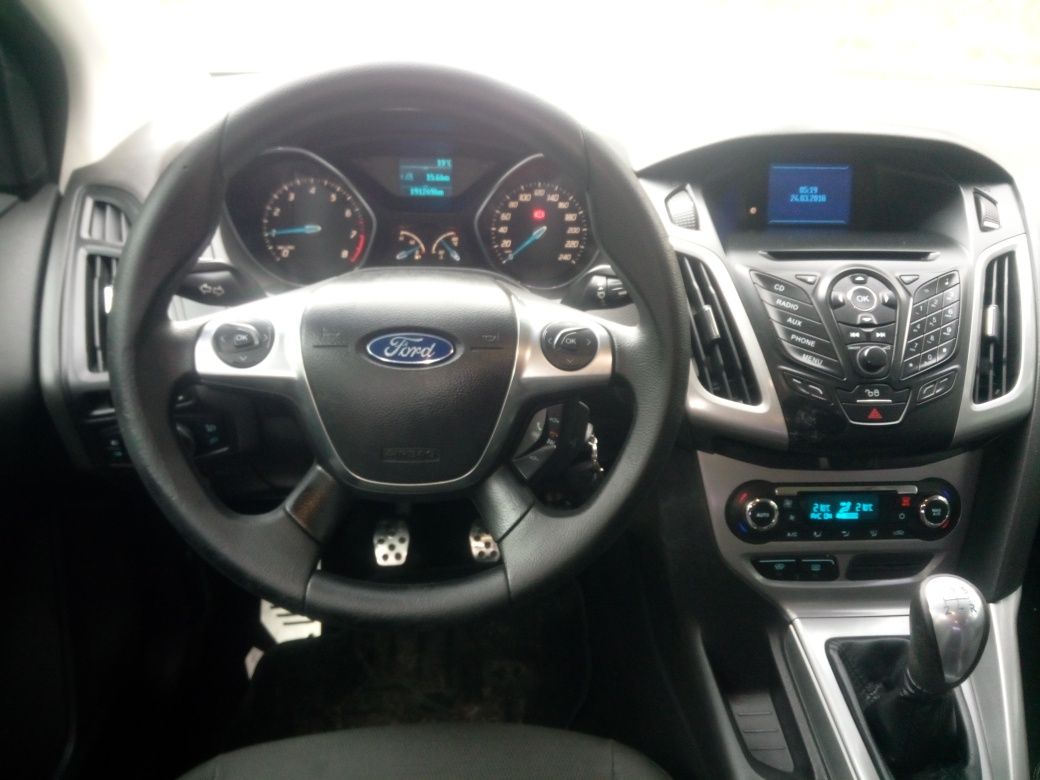 Ford Focus 2011r 1.6b 5-drzwi