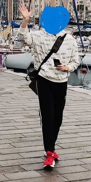 Bluza z kapturem Cropp
