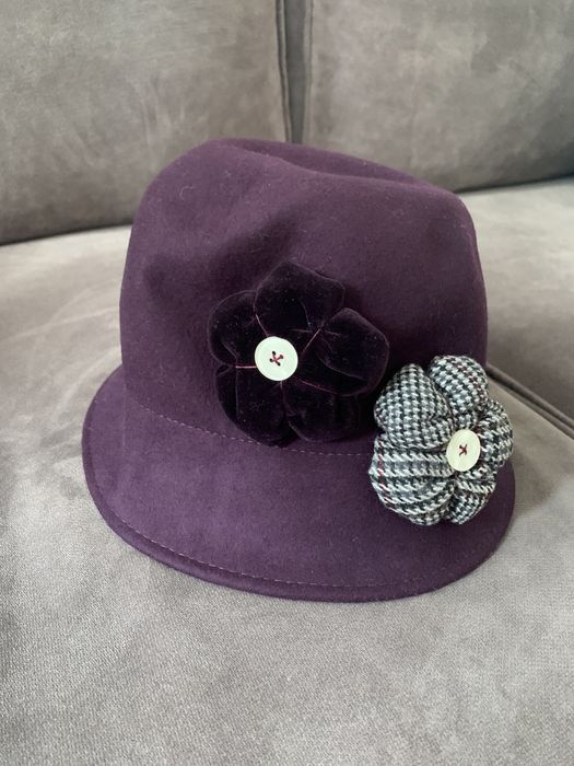 Chapéu de senhora roxo