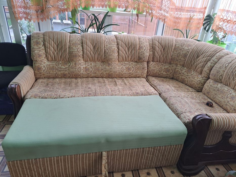 Кутовий діван розкладний