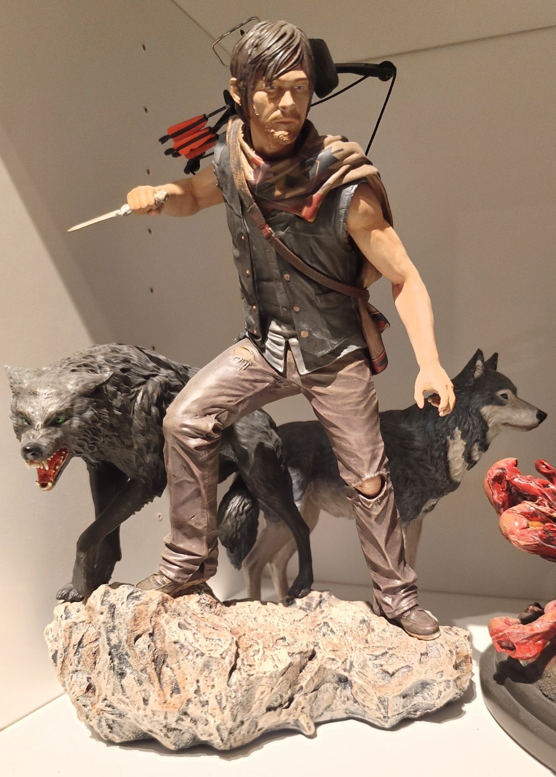 Gentle Giant The Walking Dead Daryl Dixon Wolves 1/8 Scale Statue Ge