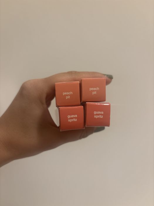 Błyszczyk do ust Rhode