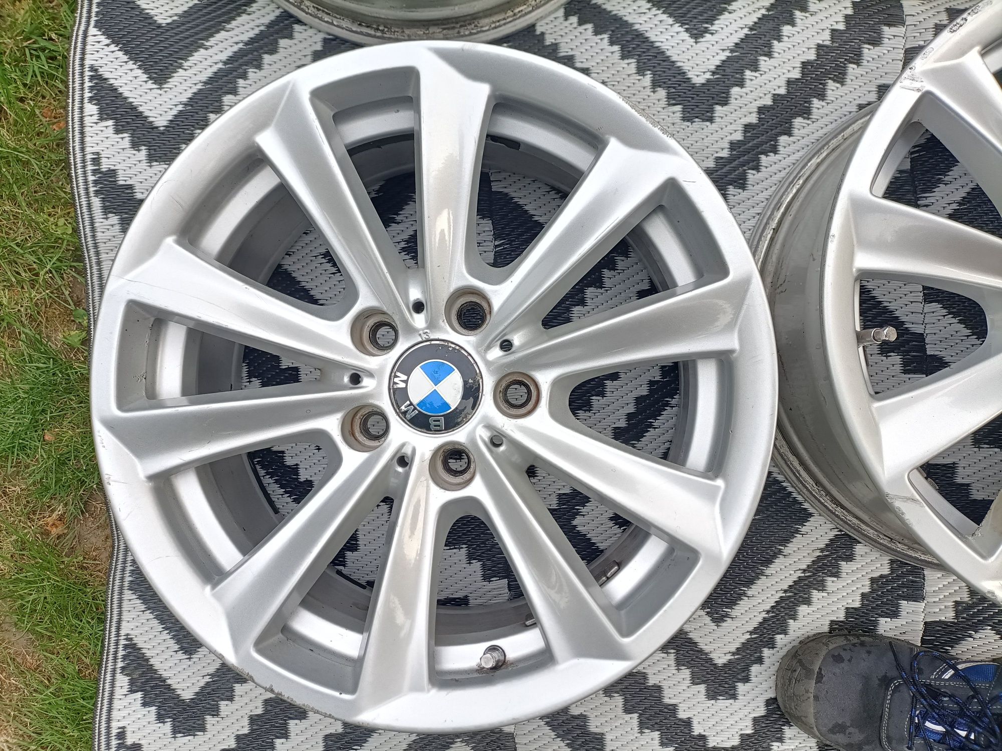 Felgi kpl 5x120 8Jx17cali IS 30 BMW
