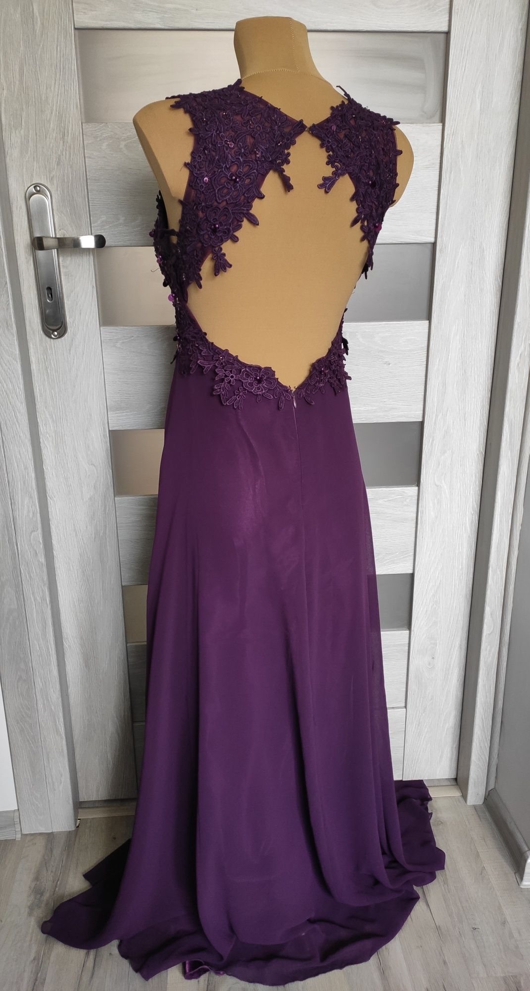Fioletowa zdobiona sukienka długa maxi S na wesele