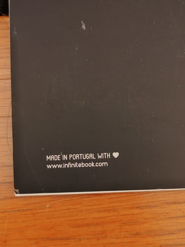 Infinite book com kit de limpeza e caneta preta