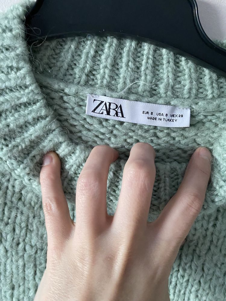 Zara miętowy sweter oversize gruby splot