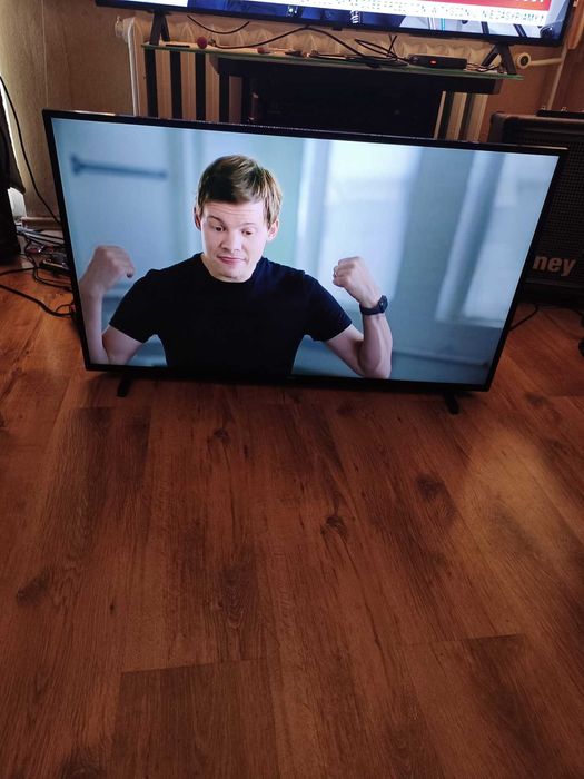 Sprzedam Telewizor Philips 43PUS8057/12  43-calowy 4K UHD  LED Smart