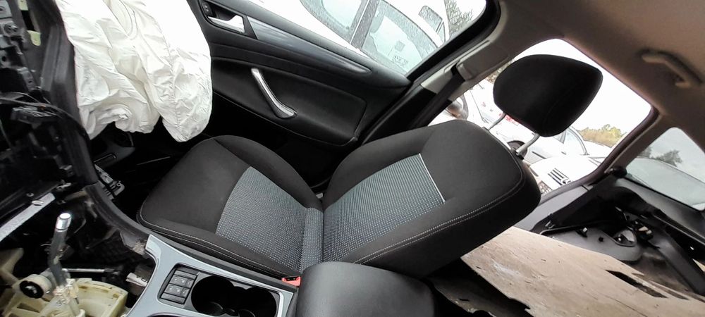 FORD MONDEO MK4 LIFT FOTEL PRAWY PASAŻERA PRZÓD PRZEDNI GRZANY nr. MK4