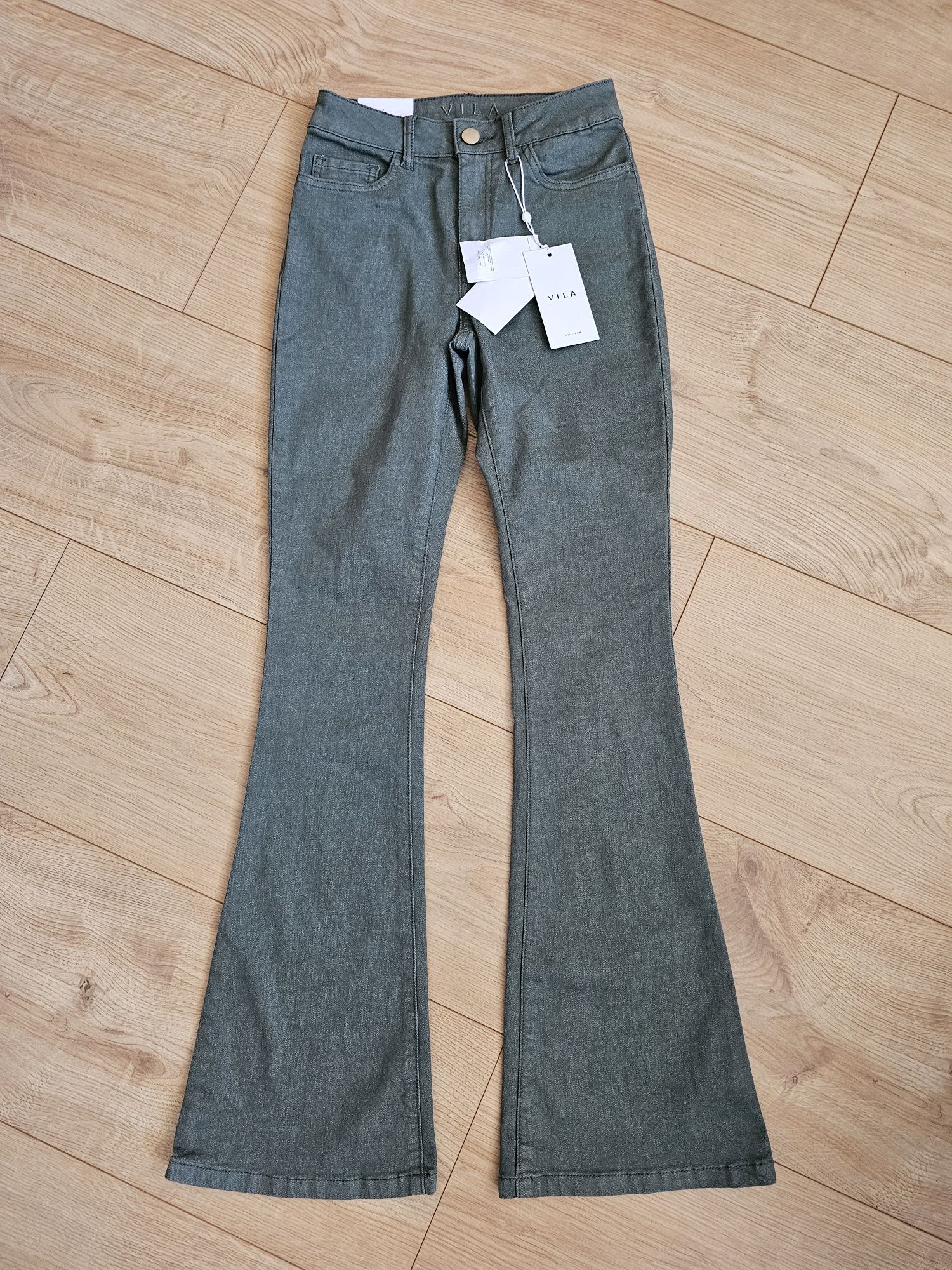 Zielone Jeansy Vila Regular Waist & Flared Leg XS/32
