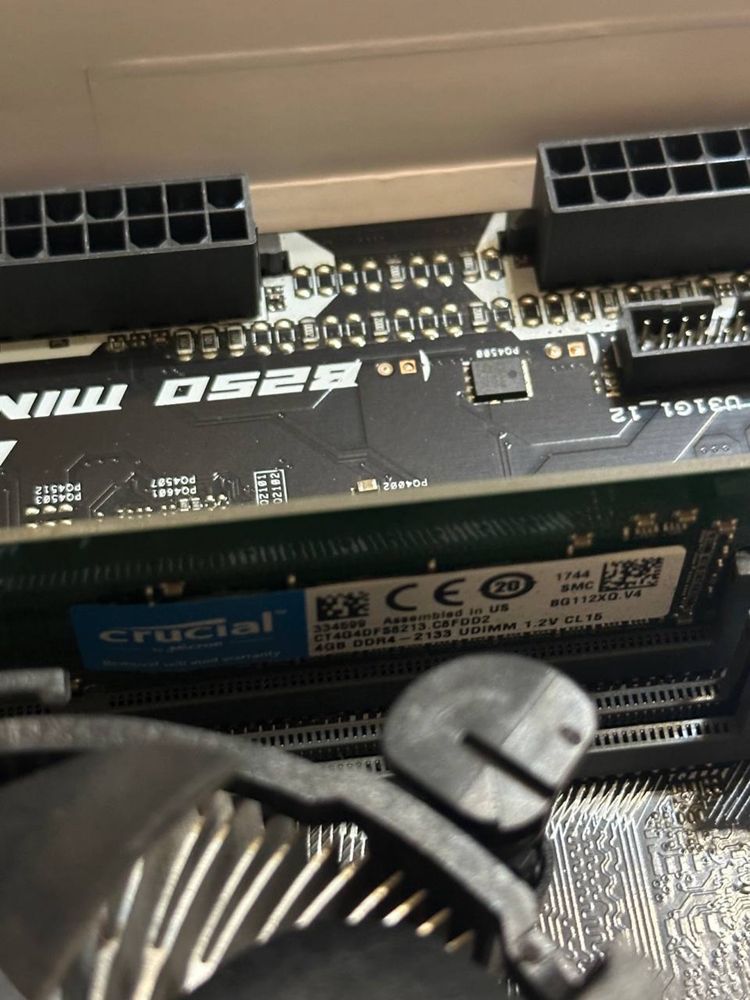 Материнська плата Asus B250 mining expert