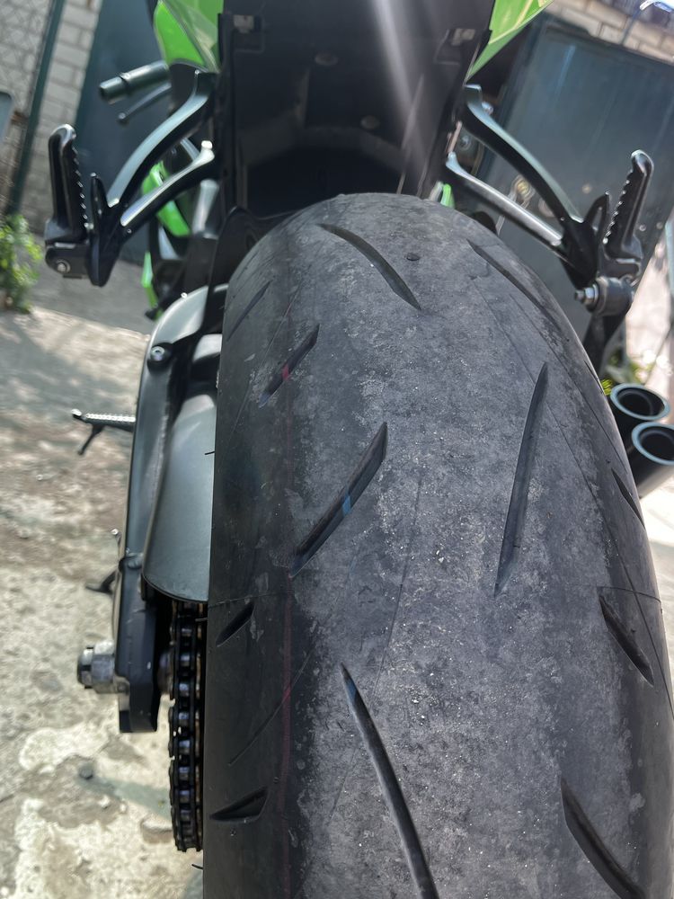 Kawasaki ninja zx6r ( Не Xonda , Suzuki , Yamaha )