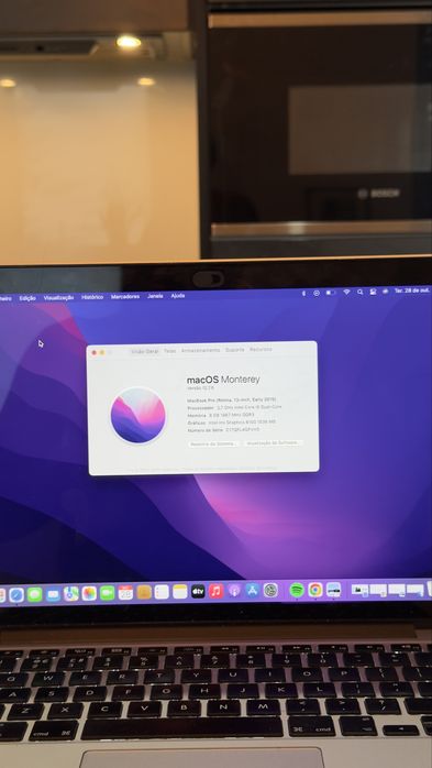 MacBook Pro 13” Retina (2015) – i5 2.7GHz • 8GB RAM