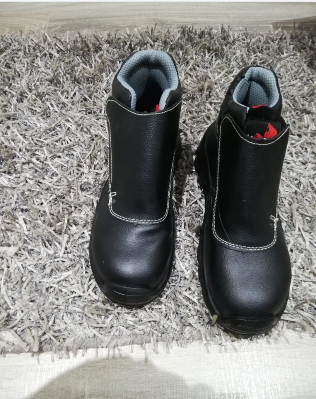 Bota nova na caixa