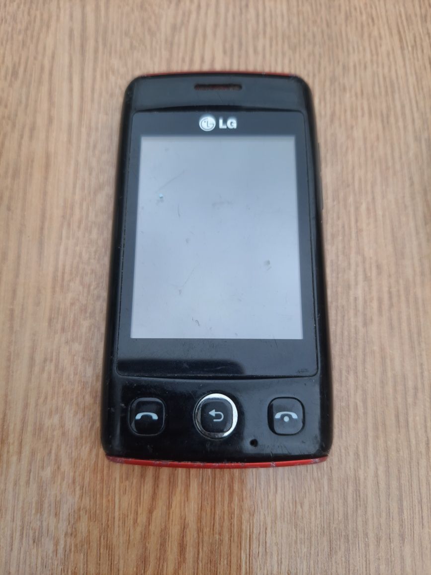 Смартфон Lg T-300 в рабочем состоянии