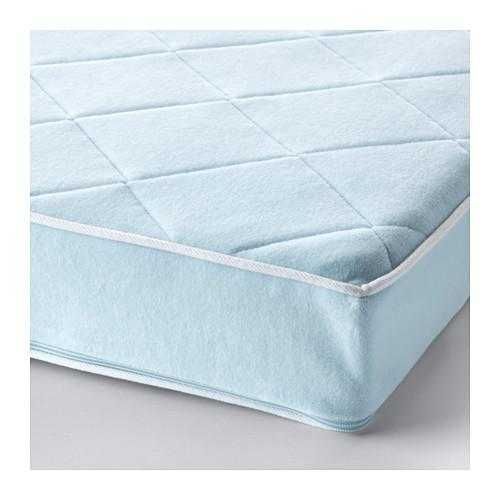Colchão de berço IKEA com molas e espuma