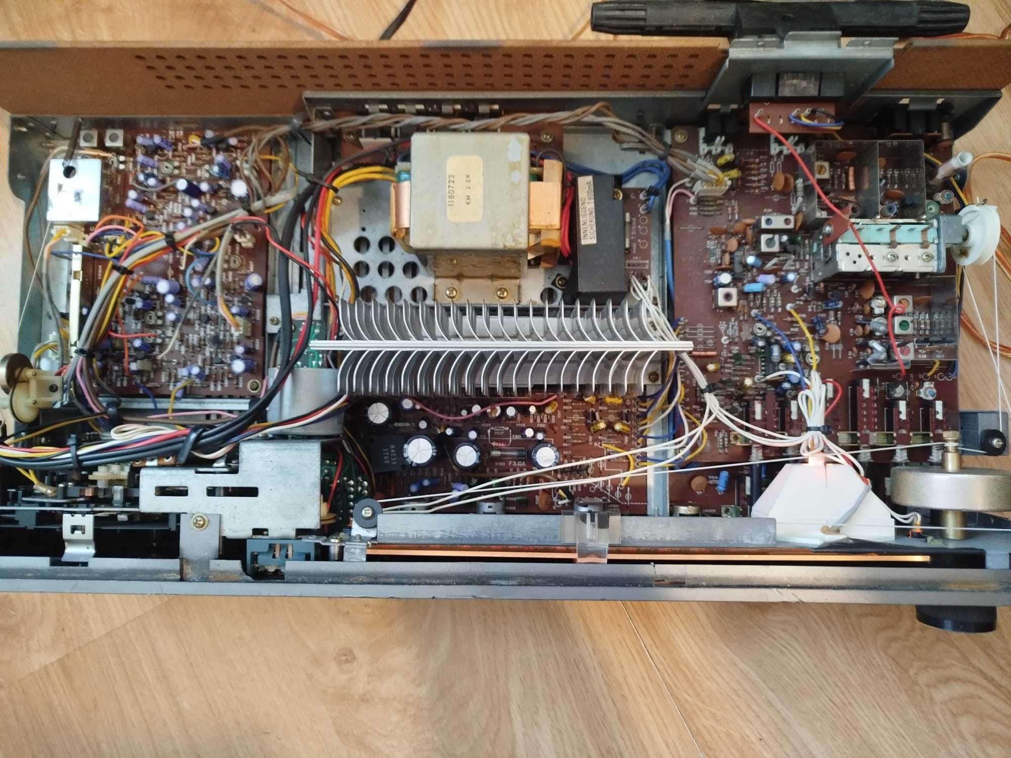 Universum VTC-23017   Wzmacniacz , Radio  , Magnetofon