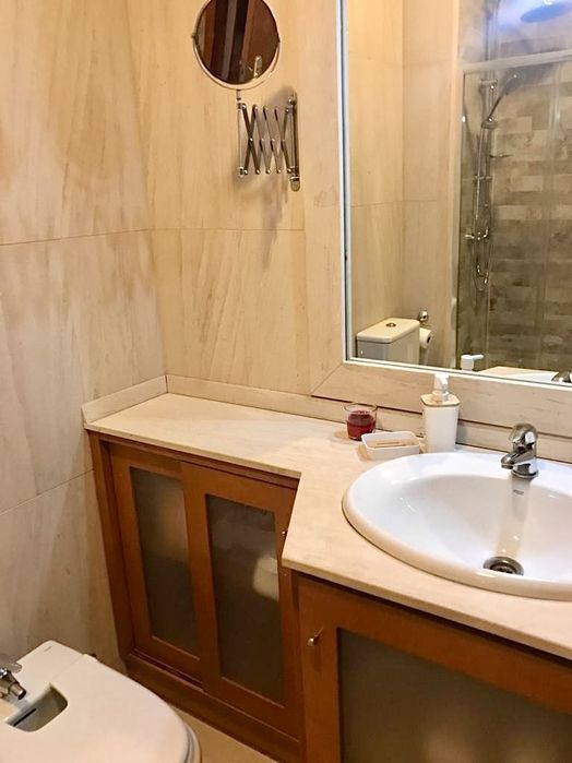 ARRENDAM-SE QUARTOS E LOFT PORTO 100m Estação de Comboios de Rio Tinto