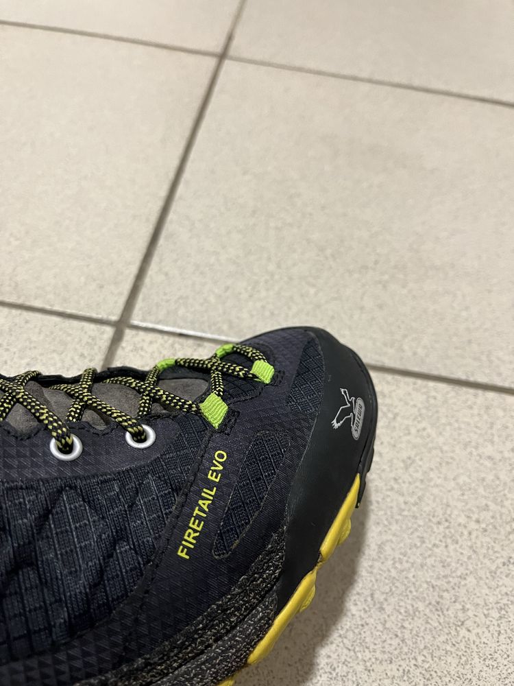 Оригінальні кросівки Salewa Firetail Evo Gore Tex розмір 42,5 27,5 см