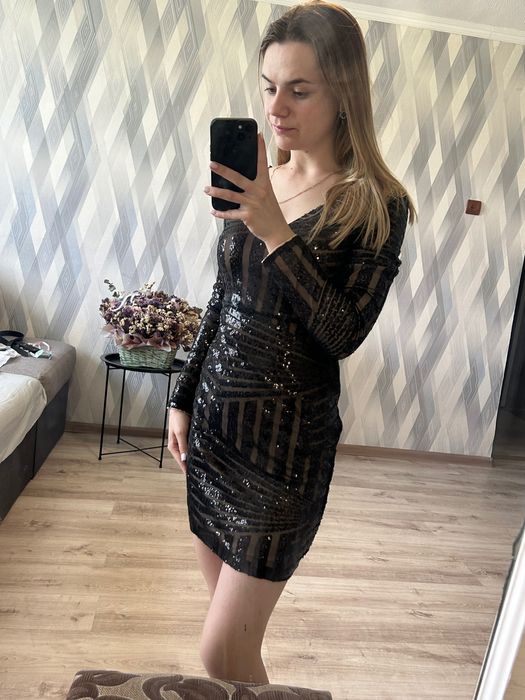 Сукня вечірня з паєтками