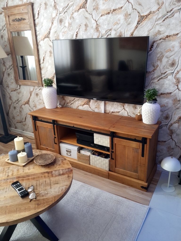 Szafka RTV drewno