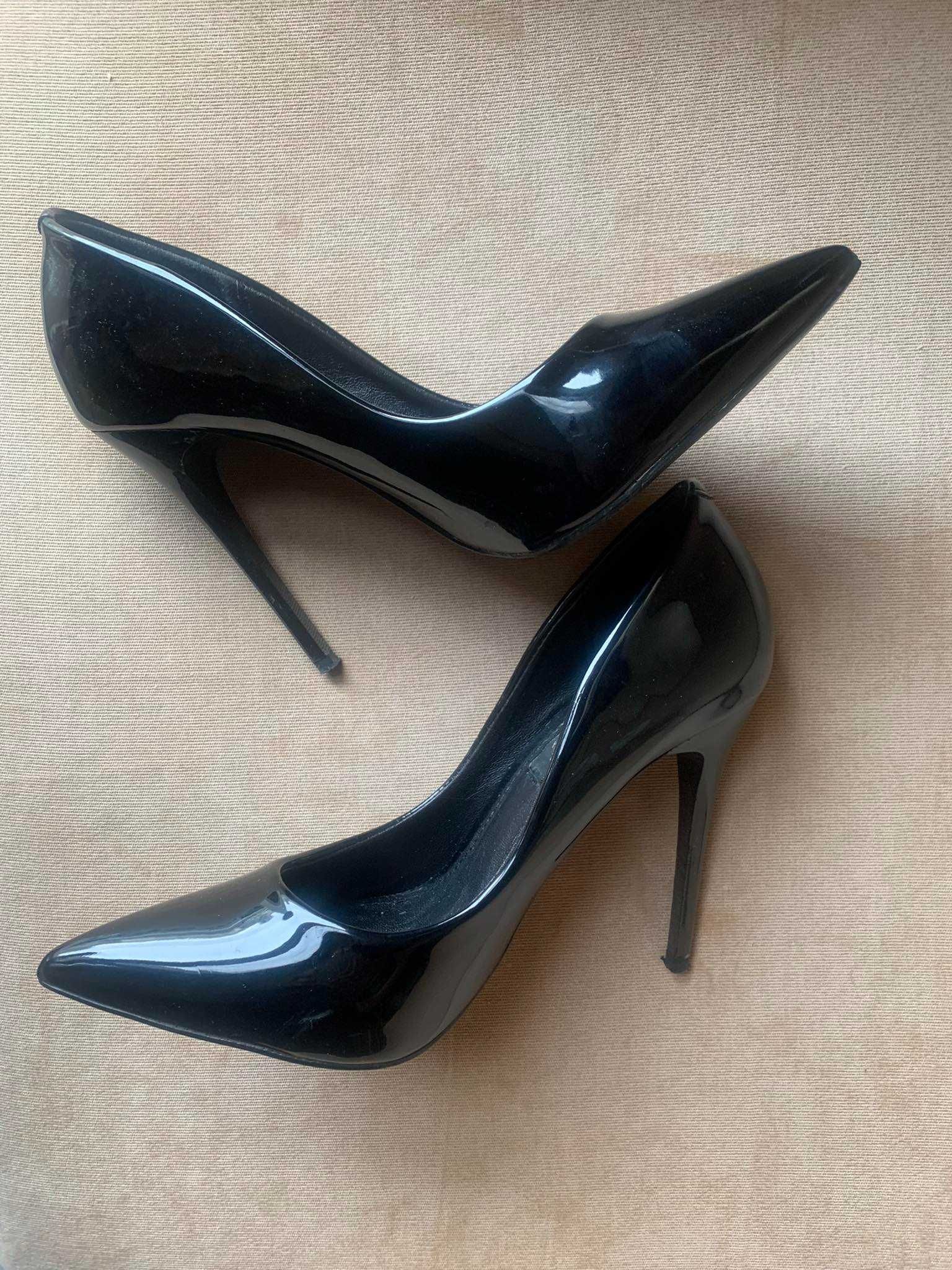 продам  жіночі лакіровані туфлі Лодочки  36
