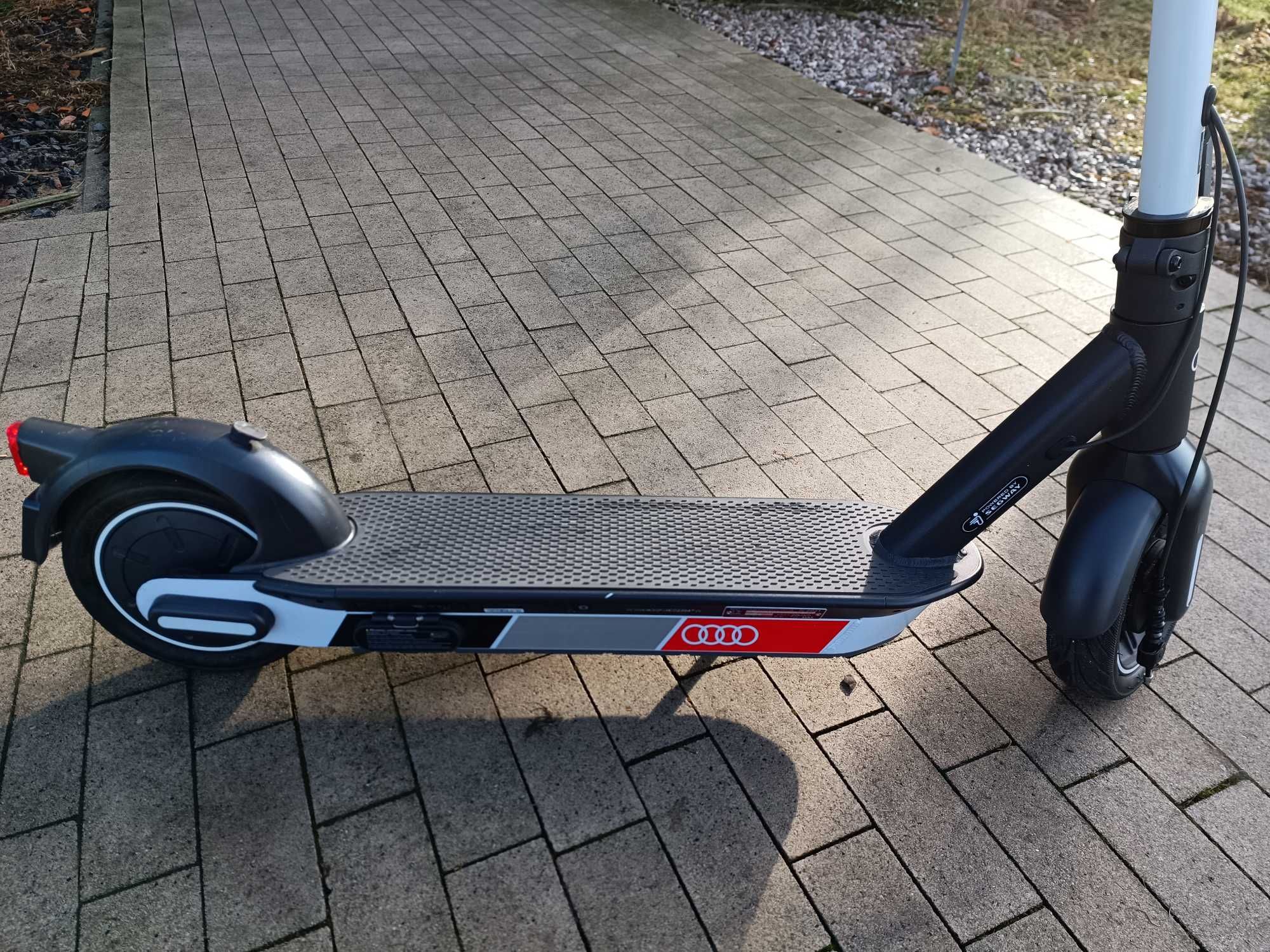Hulajnoga Elektryczna AUDI SEGWAY G30D